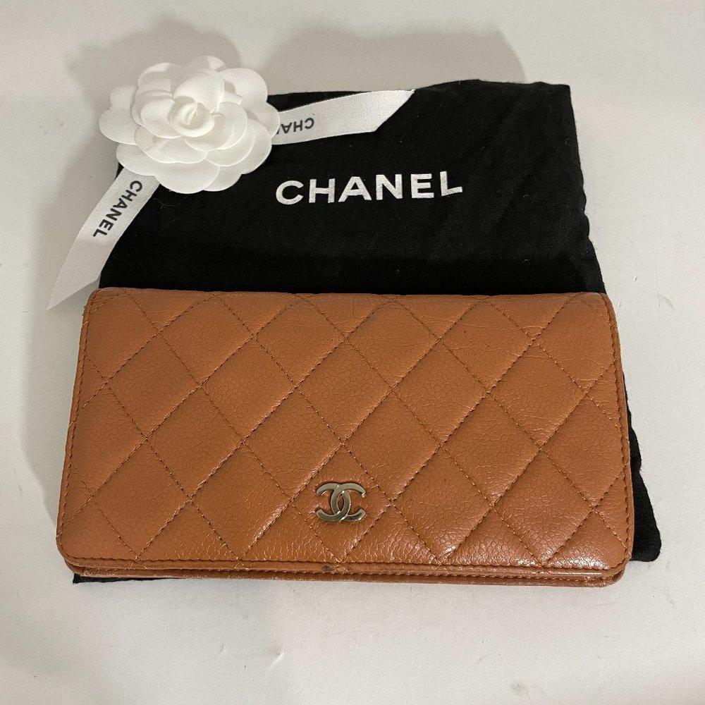 CHANEL CAMEL DEERSKIN CAVIAR QUILTED CONTINENTAL